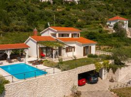 Villa Filomena - Omis by Villas Guide, hotel v destinaci Blato na Cetini