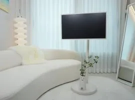 White Modern Stay