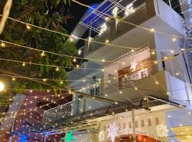 JOHNs' Paradise, hotel i Kochi