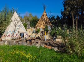 Tipi Indien insolite au Far west, campeggio di lusso a Grimaud