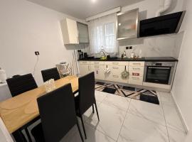 CasaKallisti, k&aelig;ledyrsvenligt hotel i Livadeia