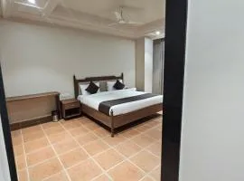 Crestmont Royals, Raja Park