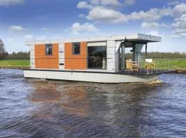 Hausboot und Zimmervermietung Boot & Bike Hansestadt Anklam