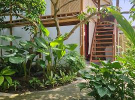 J home stay, hotel a Maluk