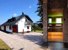 Relax Home ®Rajna®, hotel i Korenica