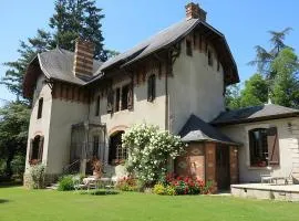 Le Manoir sur la Roche, 74, impasse du manoir, 71520 Navour sur Grosne D121