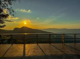 ภูชี้ฟ้าอินน์ รีสอร์ท Phucheefainn Resort