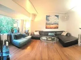 Quiet Furnished Room Near Transit and Hospital long stays