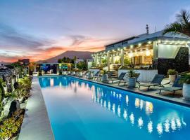 Exclusive SUPER-VILLA 12 bed,11 bath with Amazing Facilities, Sea and Mountain Views, готель у місті Тіас