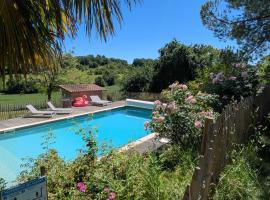 Domaine de Calabel, hotel din Pouylebon