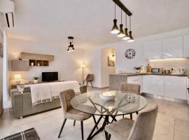 Modern Bright Apartment Central Sliema 6th floor, hotell sihtkohas Sliema