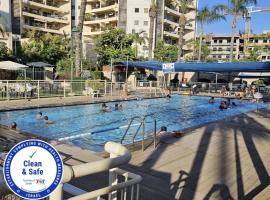 Lovely and Bright Apart, 2 Bed, 2 Bath, sleeps 5, Swimming pool - Jacuzzi & Gym, khách sạn ở Ra‘ananna