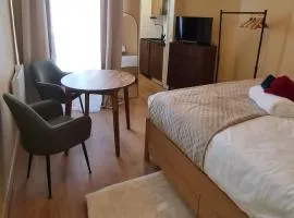 Charming Getaway Near Paris