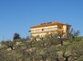 Apartment Residenz Borgo Offida mit großem Garten by Interhome, Hotel in Offida