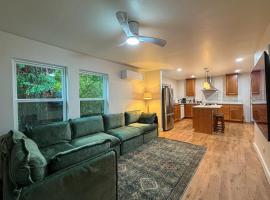 The Magnolia Meadow Retreat, hotelli kohteessa Arcata