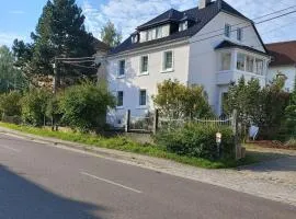 Apartment Wohnung in Hänichen mit Garten by Interhome