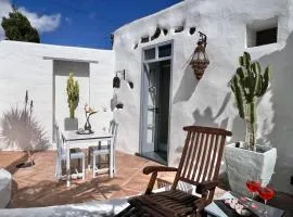 Apartment Casita Aloe in Uga by Interhome