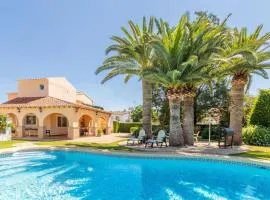 Holiday Home Haus mit privatem Pool- Garten und privatem Park by Interhome