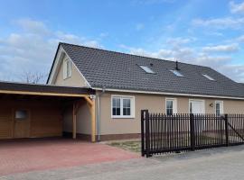 Holiday Home in Linum mit Garten- Terrasse und Grill by Interhome, hotel em Linum