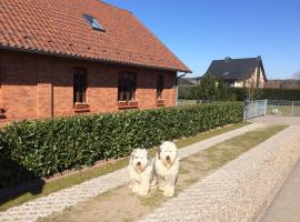 Holiday Home Gemütliches Ferienhaus in Godow mit Terrasse by Interhome, hotel di Kargow