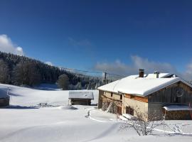 Gîte rural le four à pain dans le parc naturel du Haut Jura, hotel in La Pesse