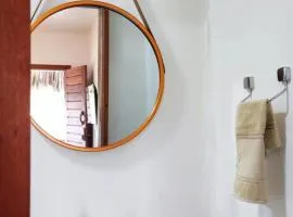 Suíte privativa 2 com Ar e Frigobar Casa Full Hausi