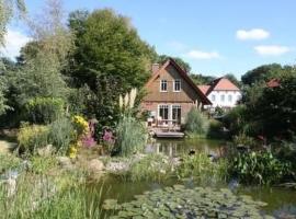 Holiday Home in Klein Meckelsen mit Garten by Interhome, Hotel in Klein Meckelsen