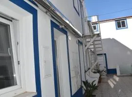 Setubal Courtyard Houses - PAINTERS HOUSE