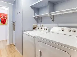 Hike, Bike and Boat Peaceful Piney Woods Home!