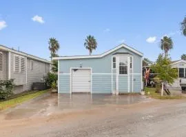 Cozy 1 bed retreat in Port Isabel, perfect for a getaway.