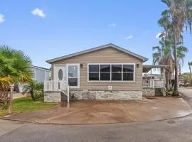 Cozy 2BR cottage in Port Isabel, perfect for families and pets! #1