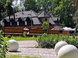 Hotel Podzamcze, hotel din Tarnów