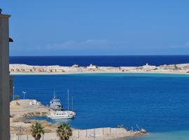See you soon, Chinese girls are coming down, hotel a Marsa Matruh