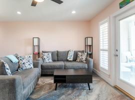 Perdido Beach Bungalow, Hotel in Pensacola