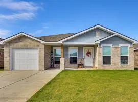 6 Mi to Texas Tech Family Home with Patio and Yard