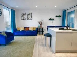 Executive 3-Bed 2-Bath Apartment Central London
