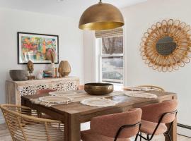 The Return to Self - Walk to Historic Downtown, Hotel in Warren