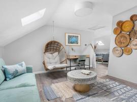 The Return to Water - Sleeps 6 - Newly Renovated, Hotel in Warren