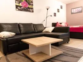 Apartment Großzügiges Ferienstudio für zwei Personen by Interhome