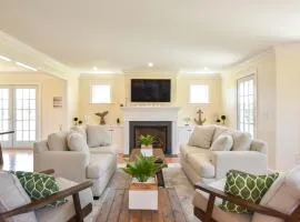Spacious Game Room Close to Nauset Beach