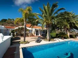 Holiday Home Casa Palmeras in Sayalonga mit Gepflegtem Garten by Interhome