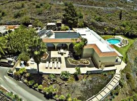 Apartment Apartment mit Terrasse- Pool und Garten by Interhome
