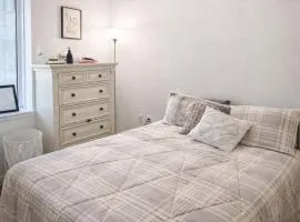 Stylish Downtown Brooklyn Apartment Near Subway & Manhattan