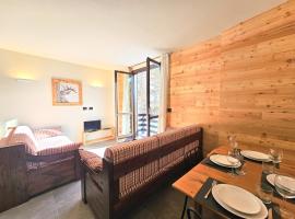 Moda Apartments Cimaboschi, hotel a Sestriere