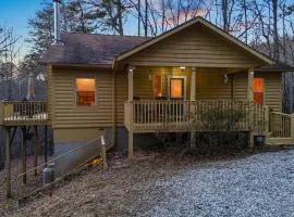 Mountain Cabin Fireplace Views Fire Pit