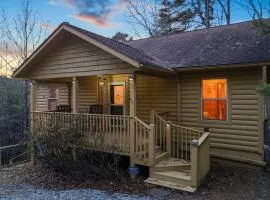 Mountain Cabin Fireplace Views Fire Pit