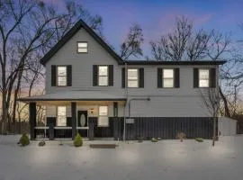 Modern Luxury in Tremont - 6Bed 3bath Fee parking
