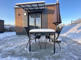 Feriendorf Seeblick - Tiny Chalet Nr 10, khách sạn ở Neunburg vorm Wald