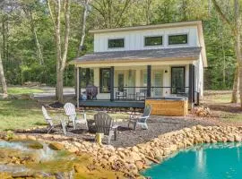 ‘Whitewood’ w/ Hot Tub: Peaceful Wildwood Retreat