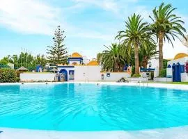 Holiday home in Roquetas de Mar by the sea